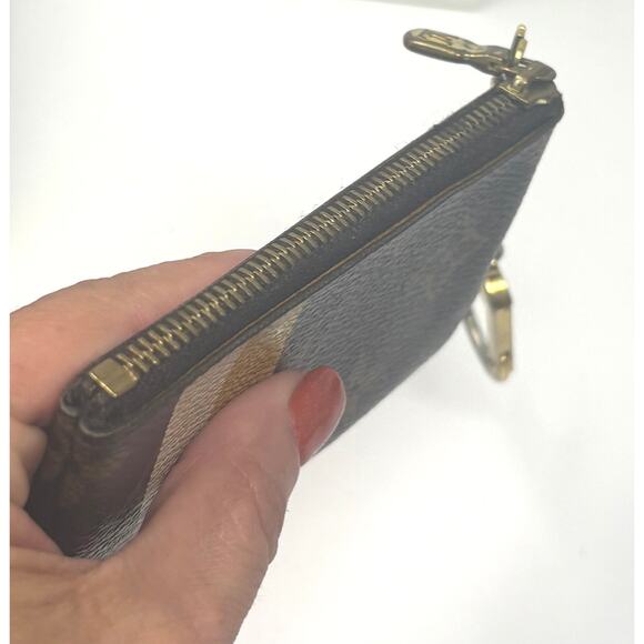 Super Rare Louis Vuitton Bellboy Coin Case Monogram Keyring LV - Picture 5 of 9